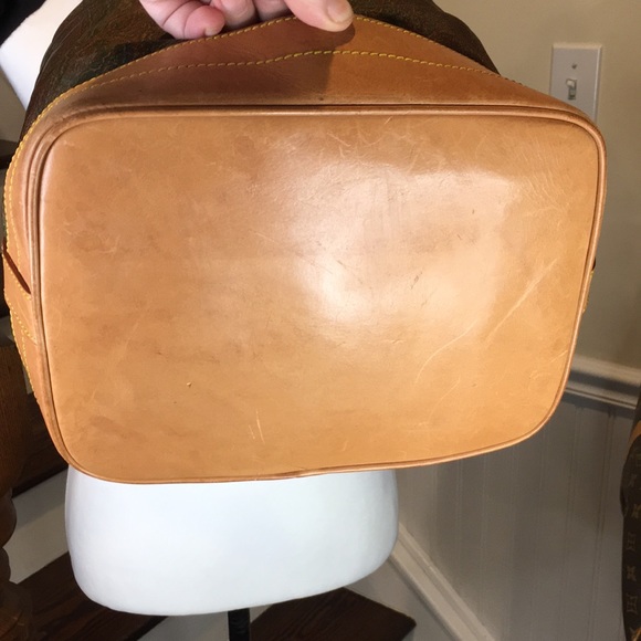 W ETRO Milano Red Paisley Nylon Vachetta Leather Drawstring Bucket Shoulder Bag - Picture 9 of 17